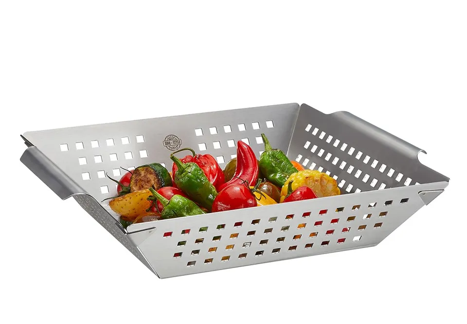 gefu-grillschale-bbq-gro-edelstahl-grillkorb-mit-griffen-bel-ftungs-ffnungen-f-r image 1