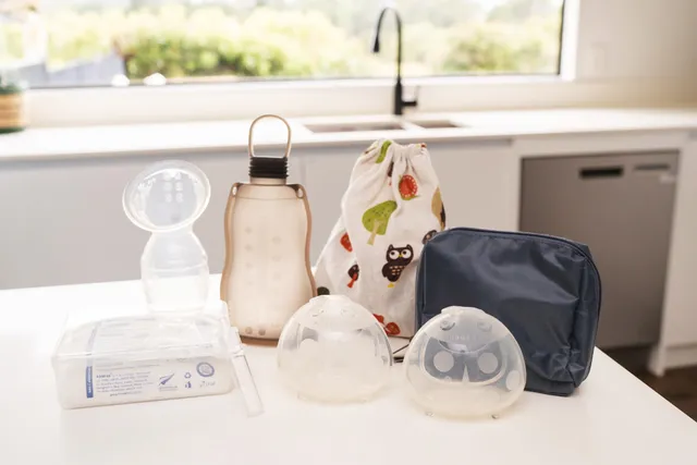 haakaa-new-mum-breastfeeding-bundle-komplettes-still-und-abpump-set image 1
