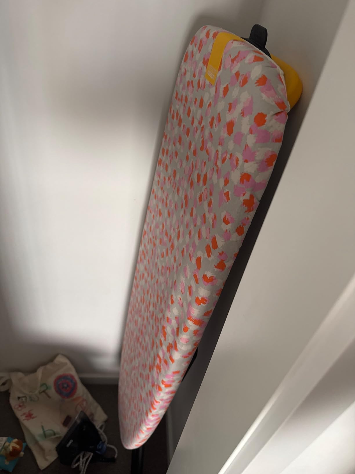 Endlich ein Bügeltisch, der Spaß macht