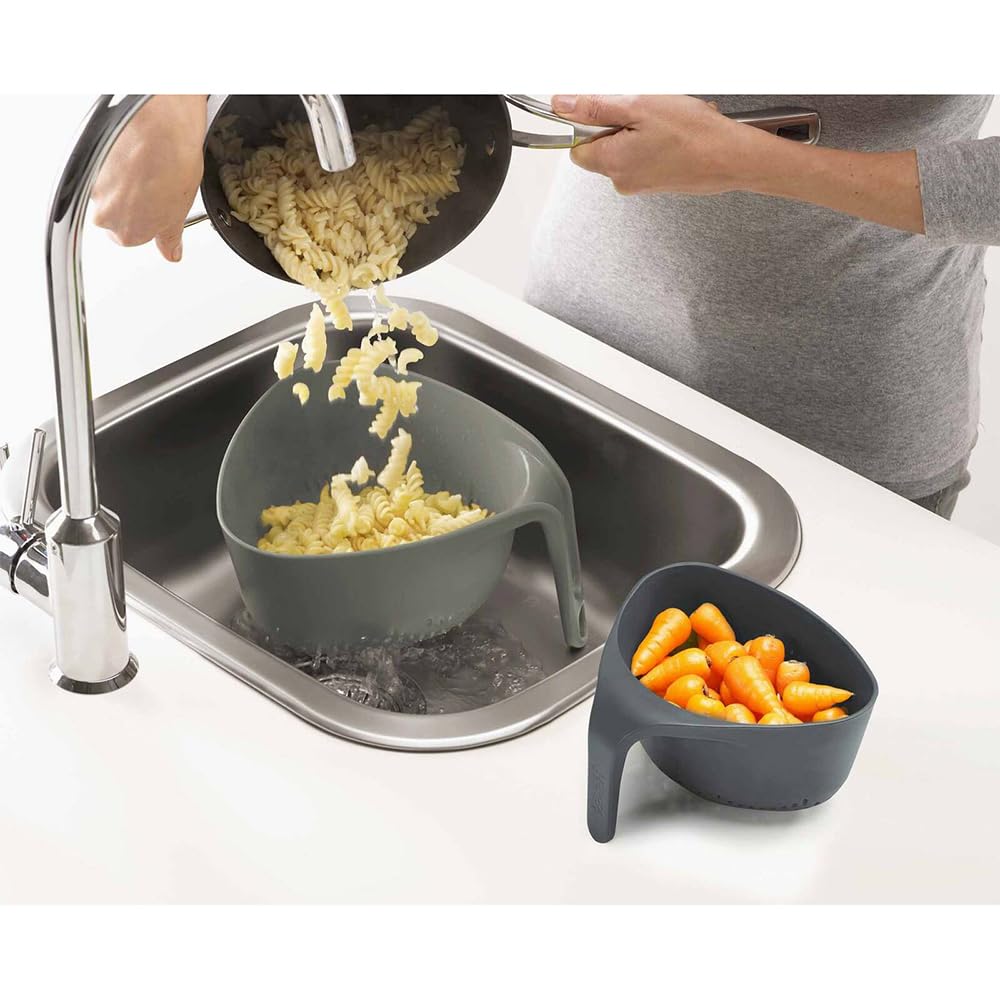 joseph-joseph-nest-2-teiliges-k-chensieb-set-mit-sch-ttrand-kunststoff-grau image 2