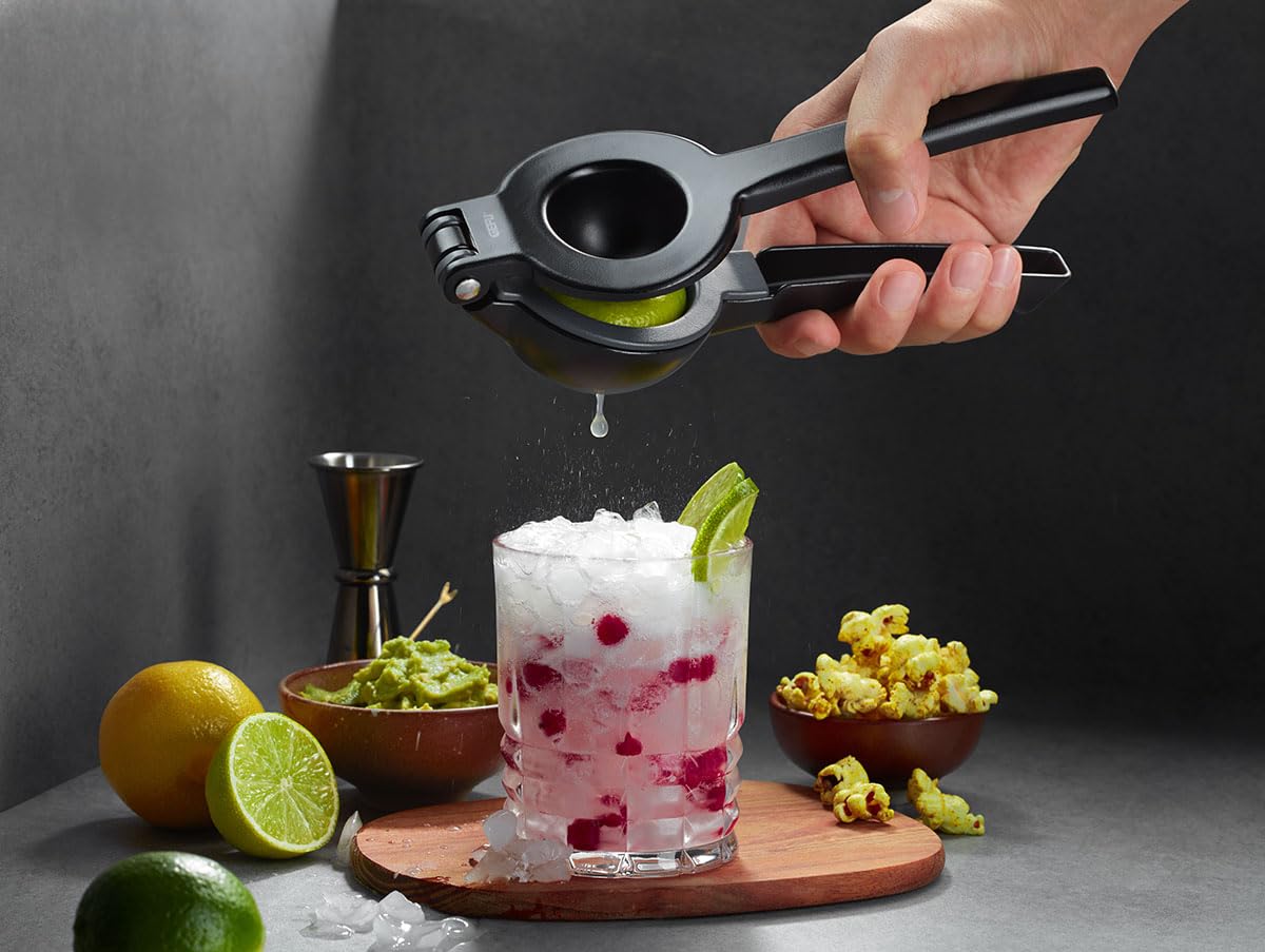 gefu-lemon-duo-zitruspresse-2-in-1-handpresse-mit-klappbarem-einsatz-f-r-zitrone image 5