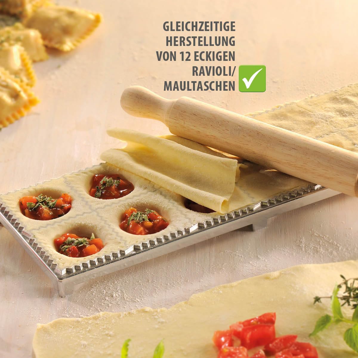gefu-ravioli-maultaschenbrett-tasca-3-teilig-mit-muldenformer-und-holzrolle-f-r- image 3