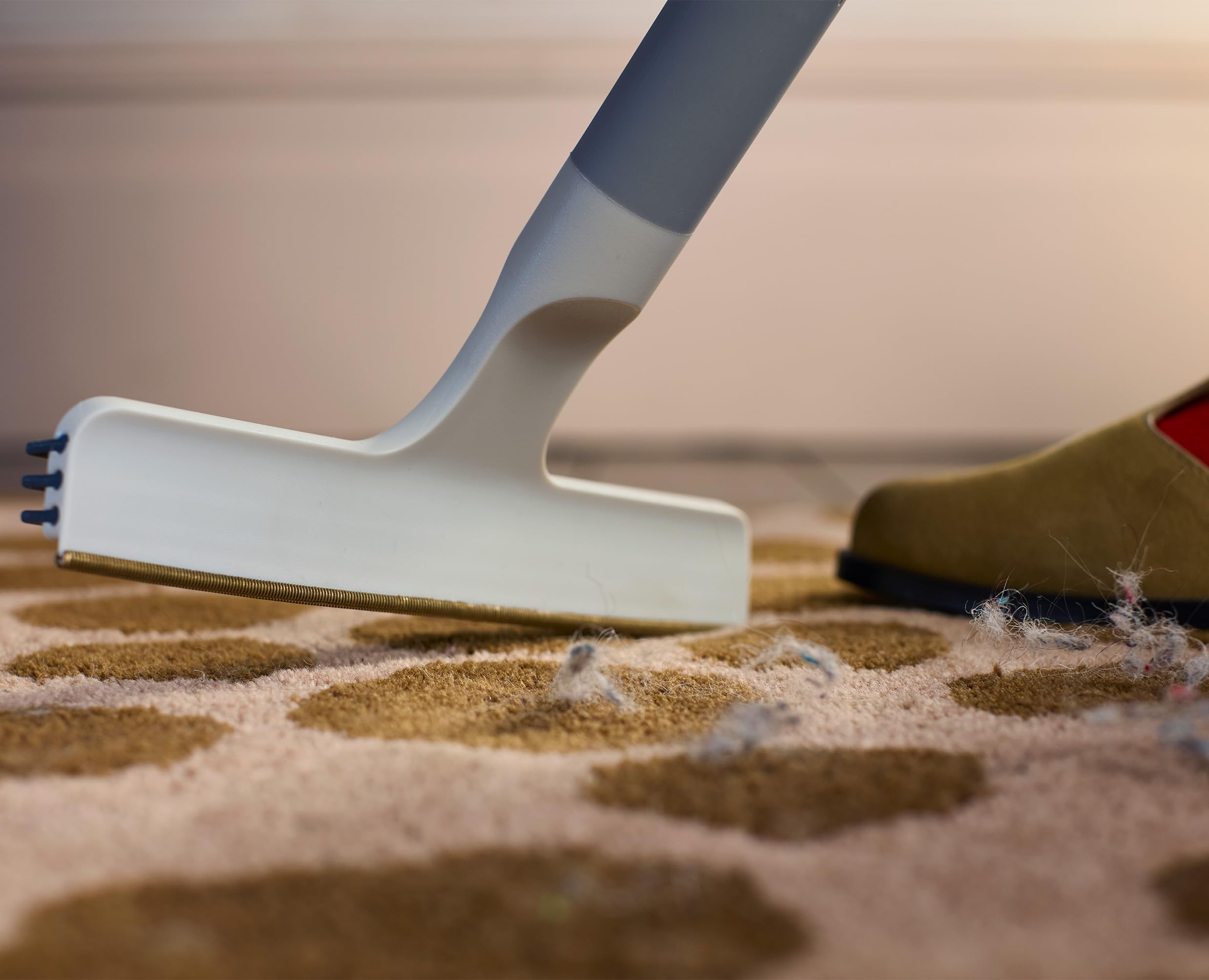 joseph-joseph-cleantech-teppichharke-2-in-1-tierhaarentferner-f-r-teppiche-und-e image 6