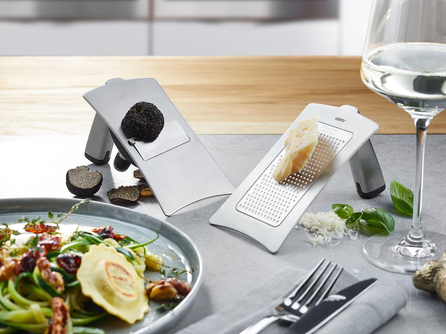 gefu-gourmet-hobel-tartufolo-verstellbarer-tr-ffel-und-k-sehobel image 2