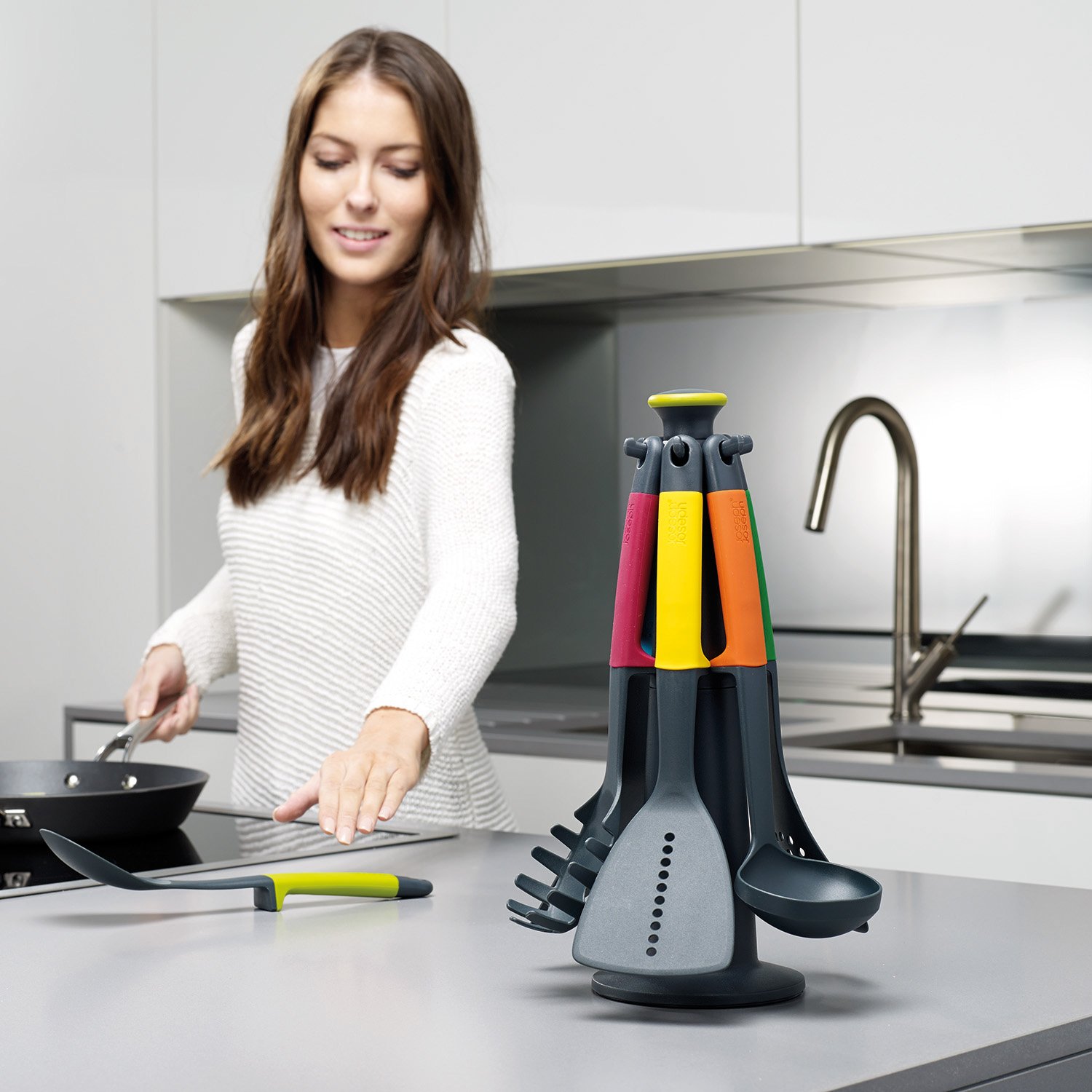joseph-joseph-elevate-6-teiliges-k-chenutensilien-set-mit-drehbarem-st-nder-mehr image 2