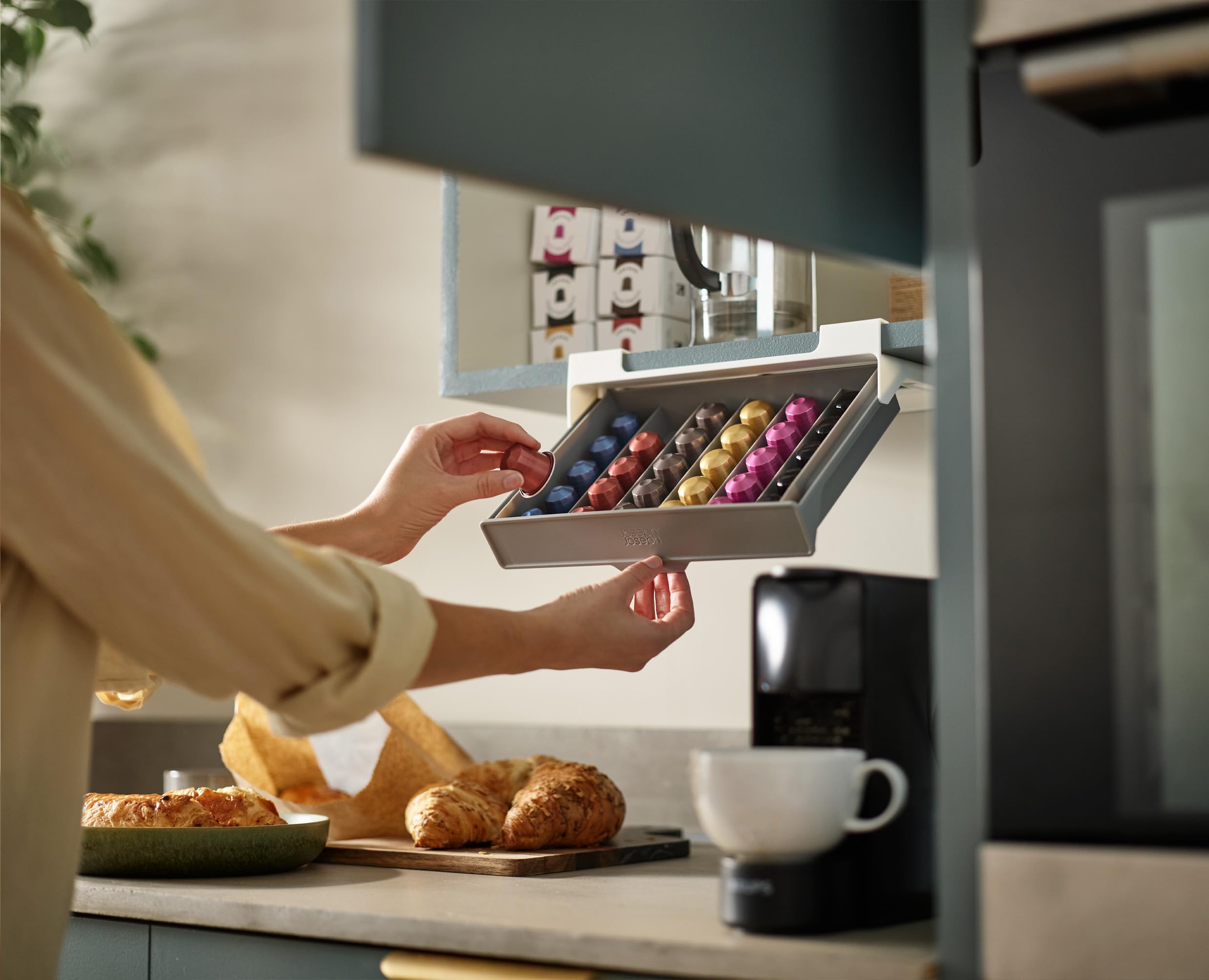 joseph-joseph-cupboardstore-unterregal-schublade-f-r-30-nespresso-original-kaffe image 2