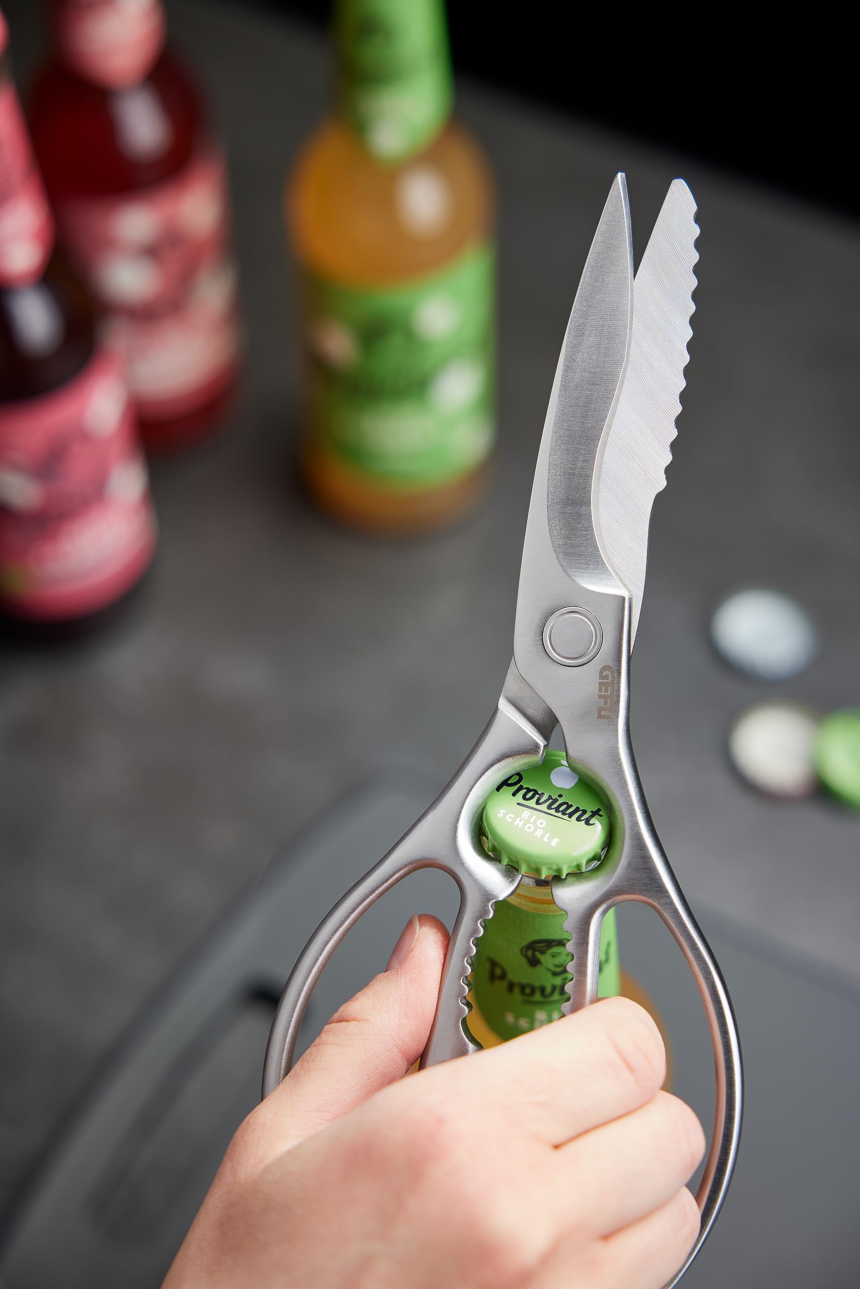 gefu-vielzweckschere-primera-edelstahl-mit-mikroverzahnung-nussknacker-flaschen- image 3
