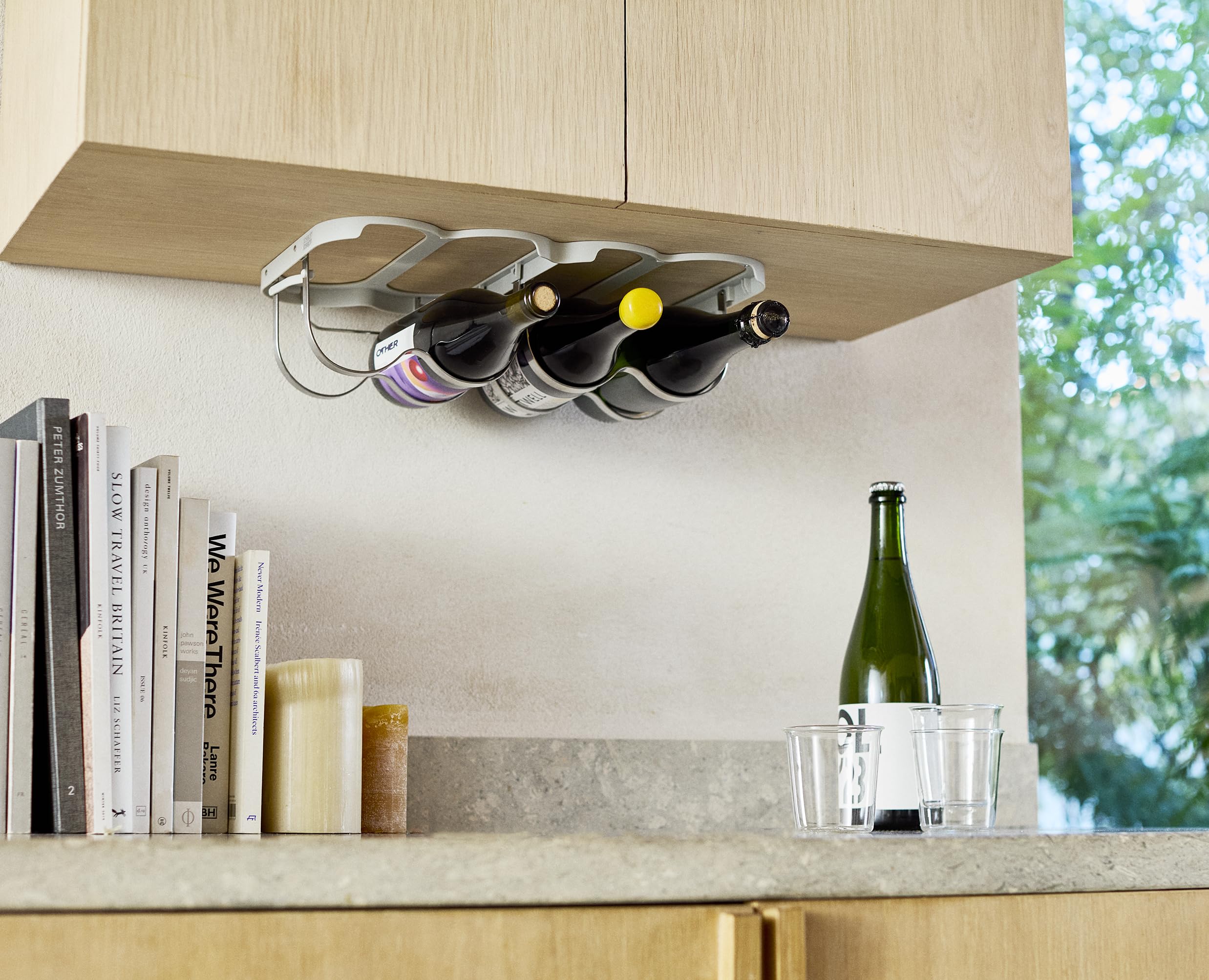 joseph-joseph-cradle-weinregal-f-r-schrankmontage-klappbarer-flaschenhalter-aus- image 3