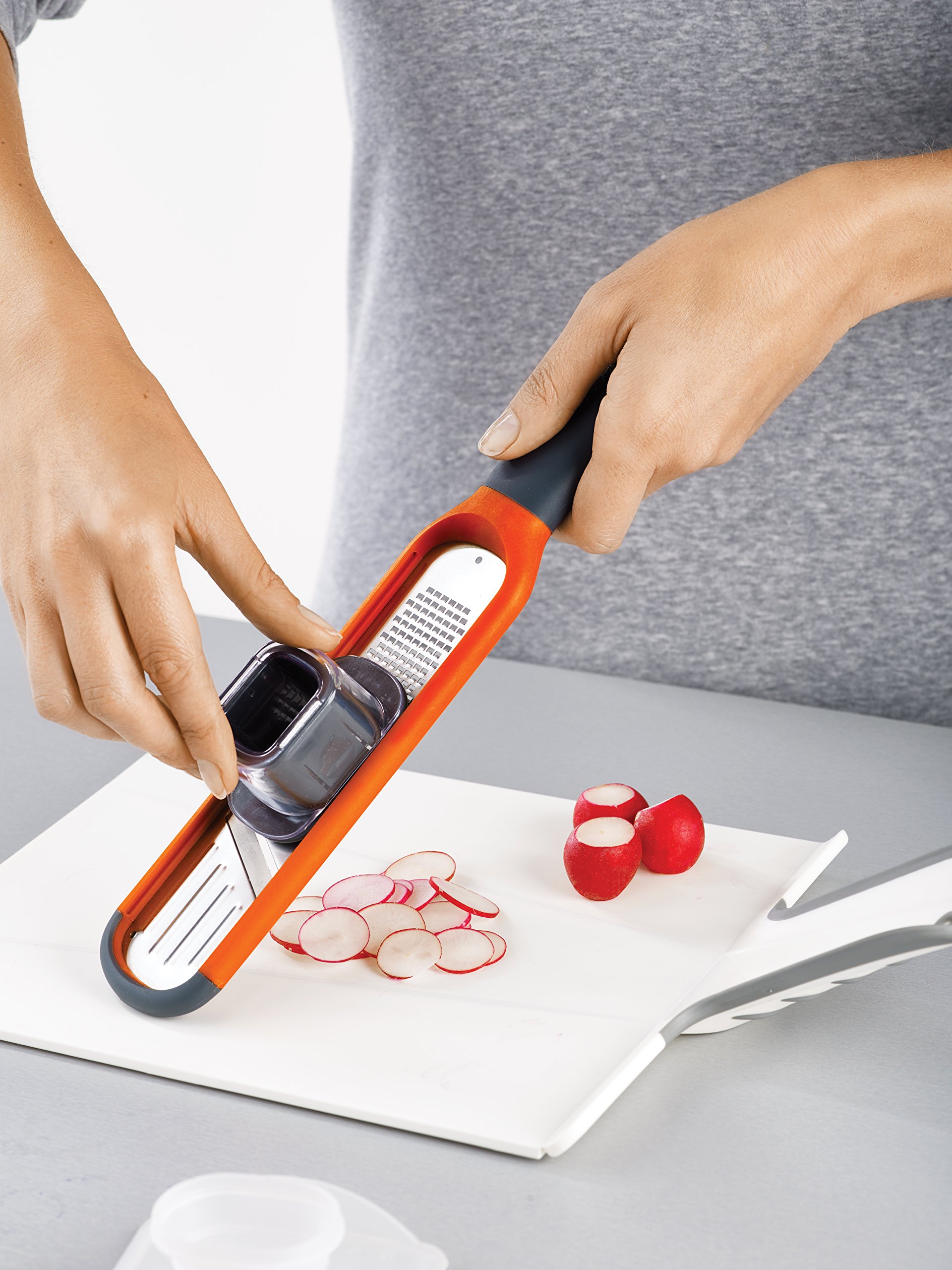 joseph-joseph-handi-grate-2-in-1-mini-reibe-und-schneider-rasiermesserscharfe-ed image 4