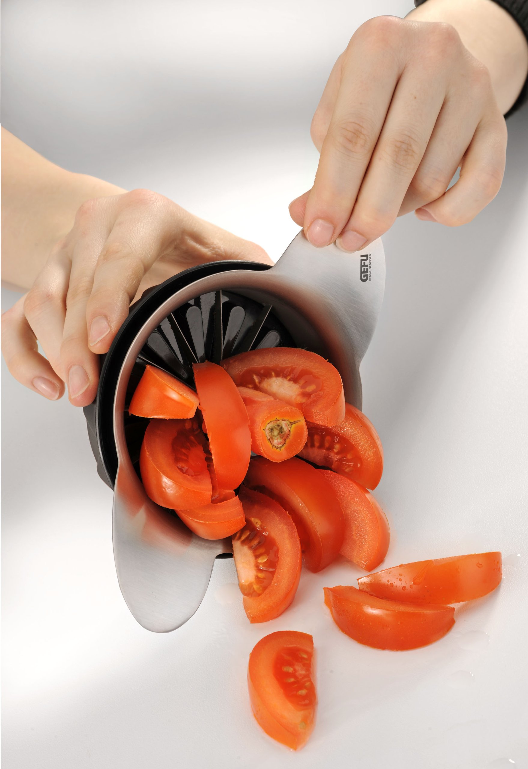 gefu-premium-tomaten-apfelteiler-pomo-birnenschneider-aus-edelstahl-mit-schneidu image 3