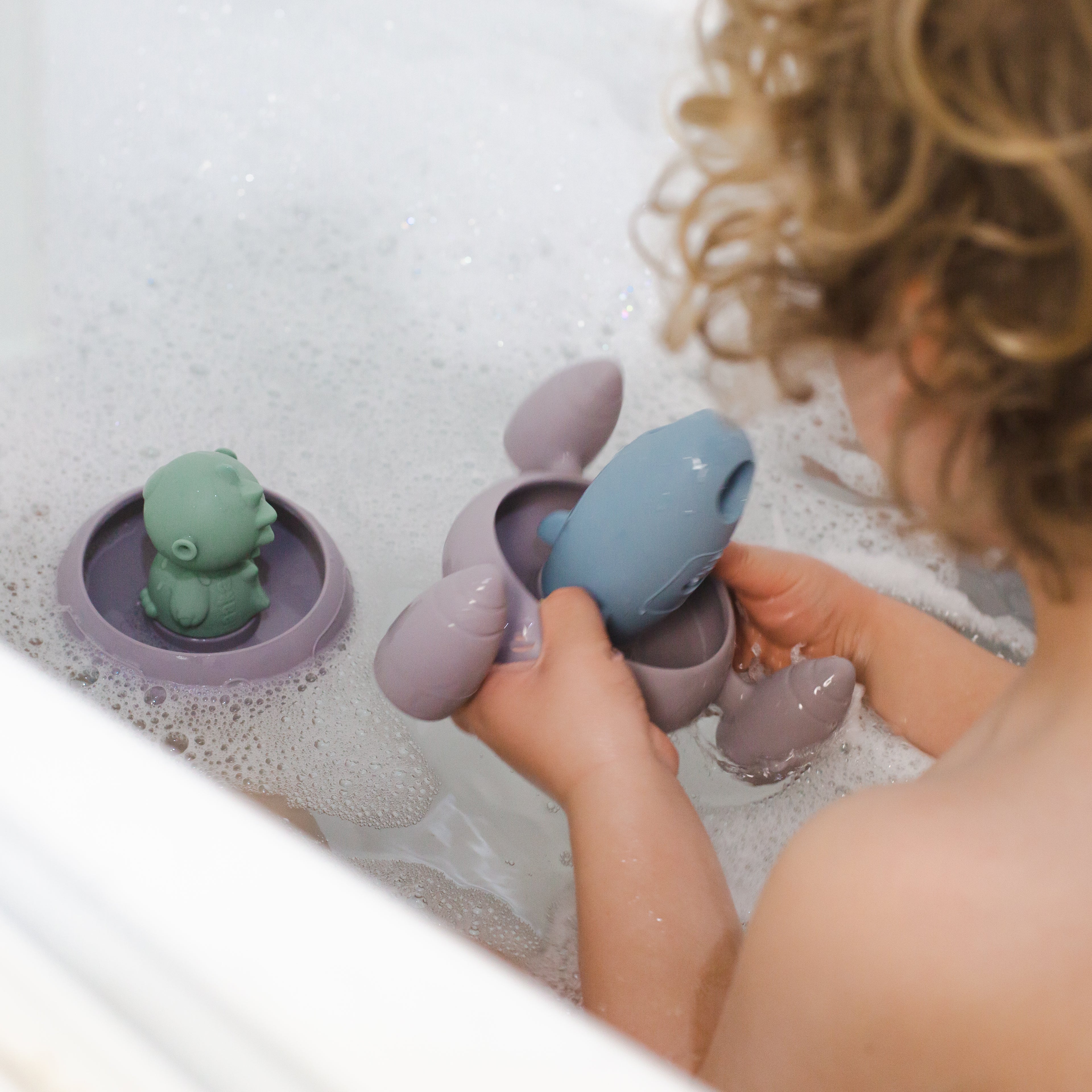 haakaa-alien-explorers-silikon-badespielzeug-set-schimmelpilzsicher-lebensmittel image 6